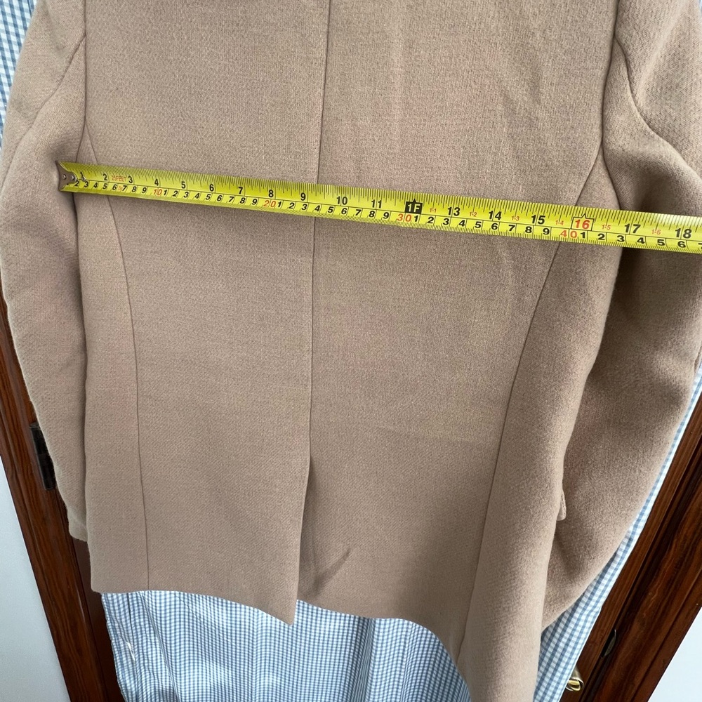 H&M Classic Camel Blazer - Picture 4 of 7